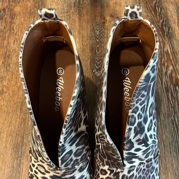 Cheetah print short block heel booties - Picture 4 of 4